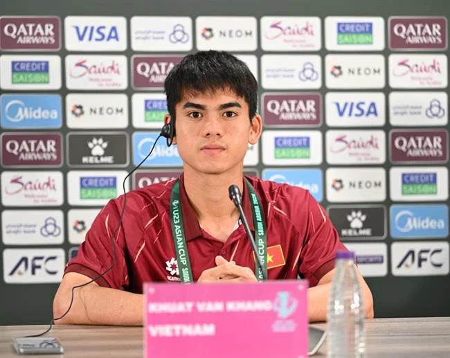Đăng nhập và chọn Rút tiền